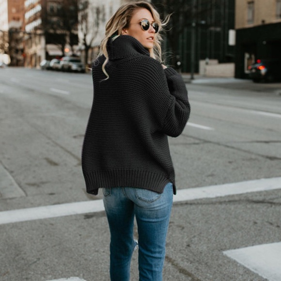 ⭐️LAST ONE ⭐️ Black Chunky knit turtleneck - Picture 4 of 7